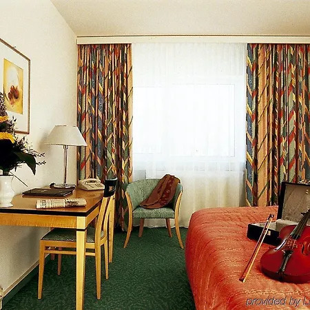 Radisson Blu Hotel, 4* נויברנדנבורג