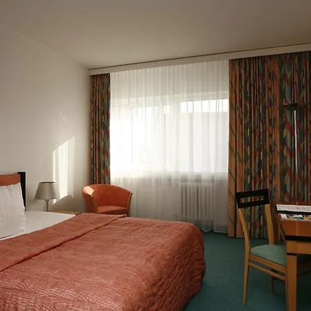 מלון Radisson Blu Hotel, 4*