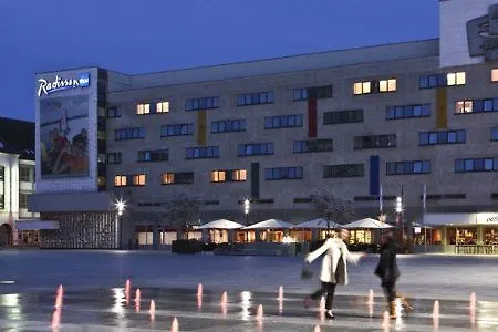 מלון Radisson Blu Hotel, 4*